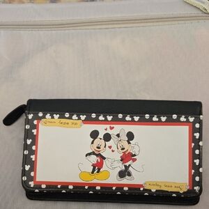 Bradford Exchange Cheekbook Wallet. Disney Mickey and Minnie Mouse Wallet